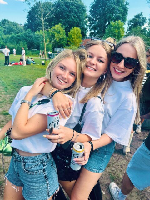 Dit was Topweek dag 1&2!! 🩵🩵🍻🫶💙🪩 Zin om aan te sluiten? Onze planning staat in onze highlights, hopelijk zien we je snel :)