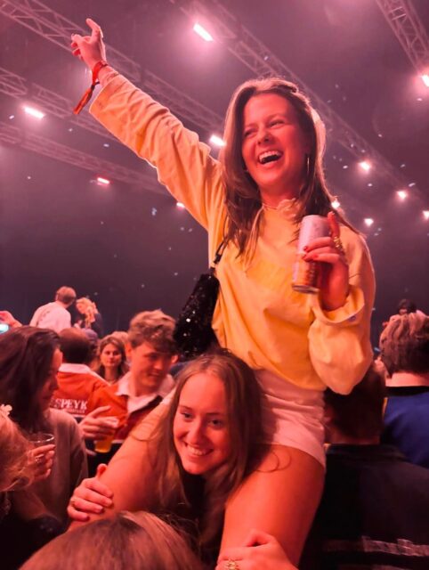 Recap van de laatste borreltjessss 🕺🕺🕺🪩🫶 #spebi #ijshockey #BrAAbel #tappie #smurf