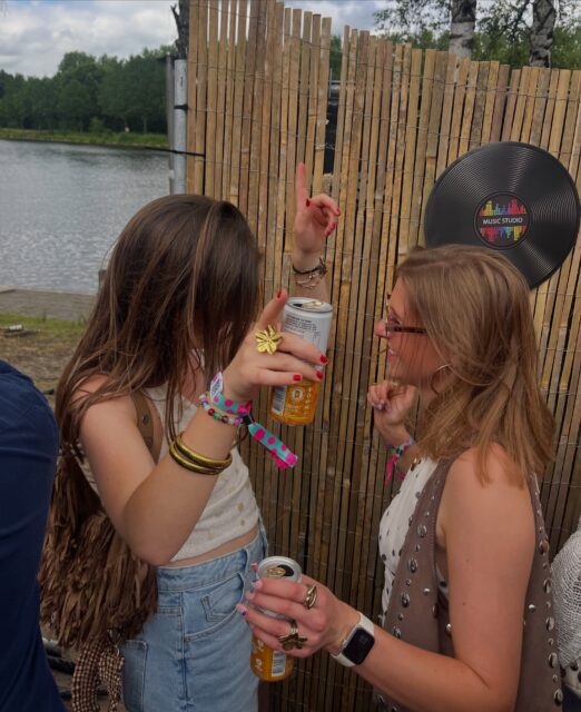 Dichtgetikt met de mannen van SIN! ☀️🩷🪩